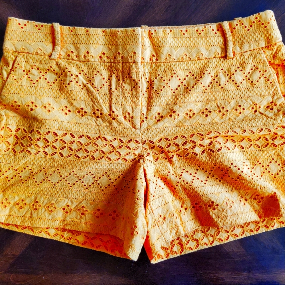 Loft Riviera Short || Yellow Cut-out Pattern Shorts || Women's Size 10